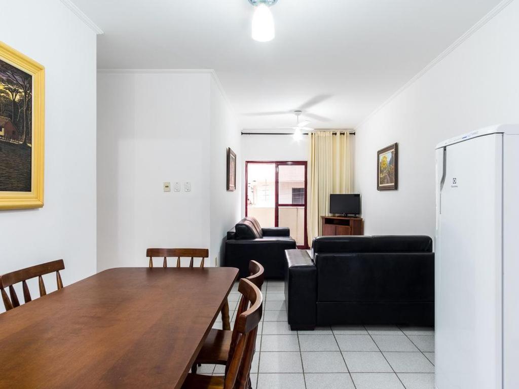 Apartamento Espacoso Com Ar Condicionado E Wi-Fi, A 100 Metros Da Praia - Edificio Estoril Ubatuba Exteriör bild