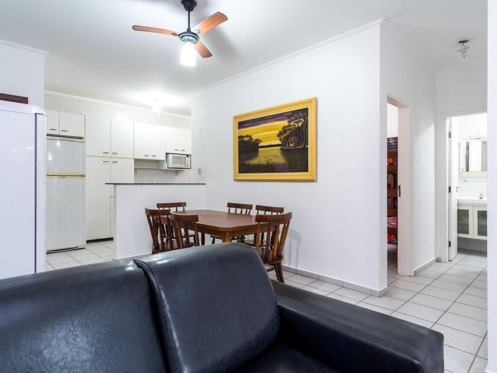 Apartamento Espacoso Com Ar Condicionado E Wi-Fi, A 100 Metros Da Praia - Edificio Estoril Ubatuba Exteriör bild